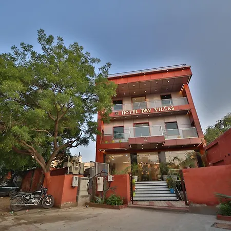 Hotel Dev Villas
